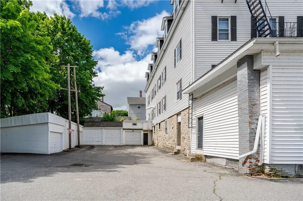 68 Winter Street Lincoln RI 02838