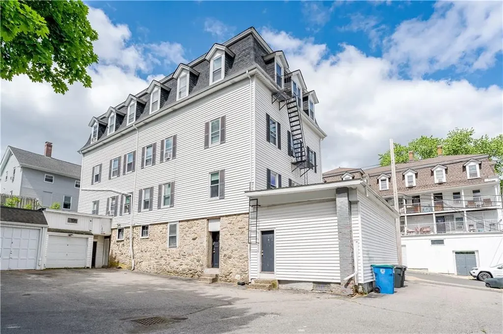 68 Winter Street Lincoln RI 02838