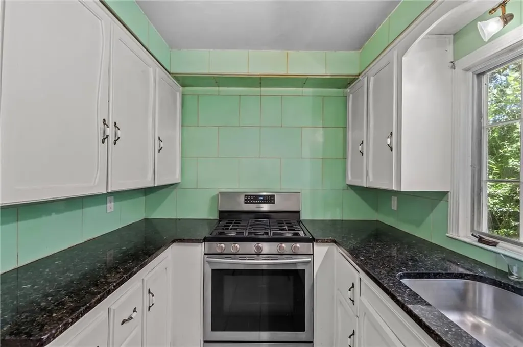 963 Hartford Avenue Johnston RI 02919