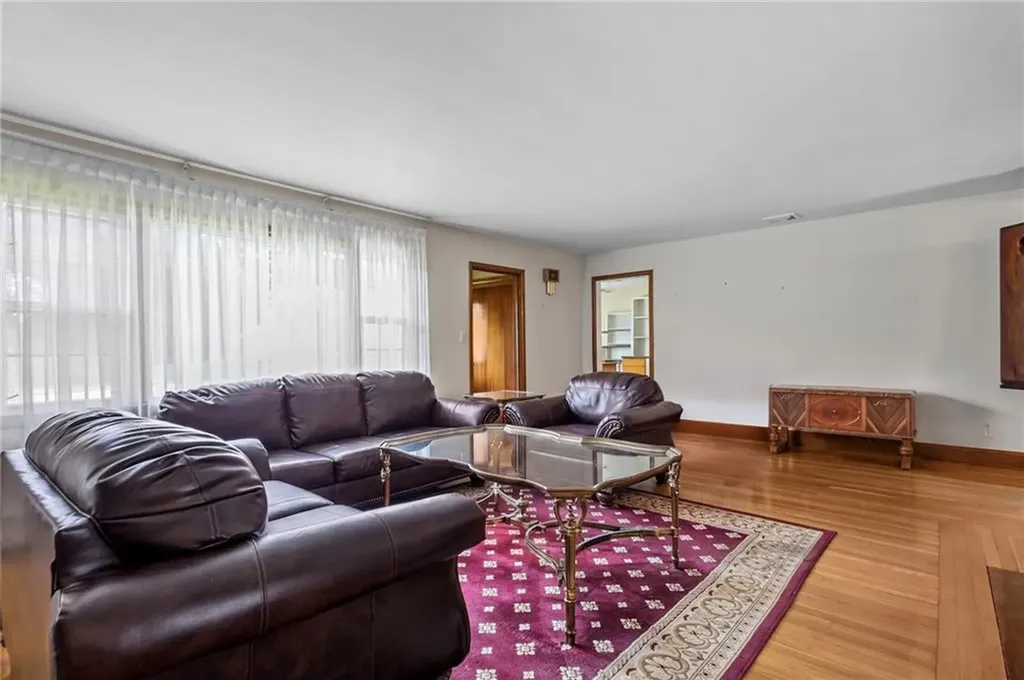 963 Hartford Avenue Johnston RI 02919