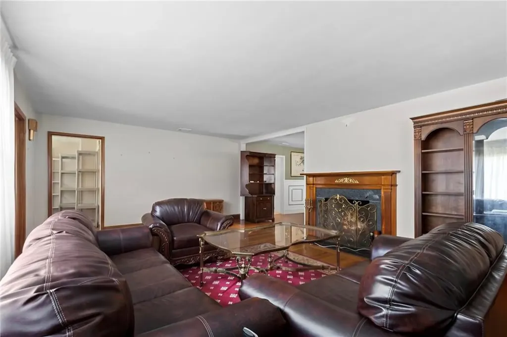 963 Hartford Avenue Johnston RI 02919