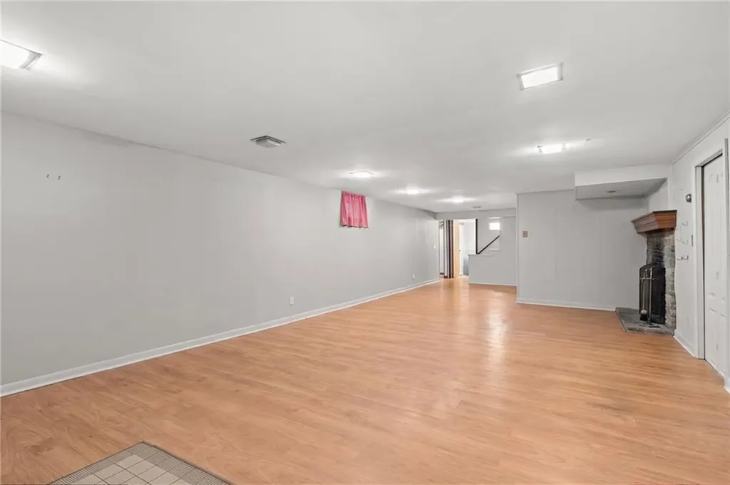 963 Hartford Avenue Johnston RI 02919