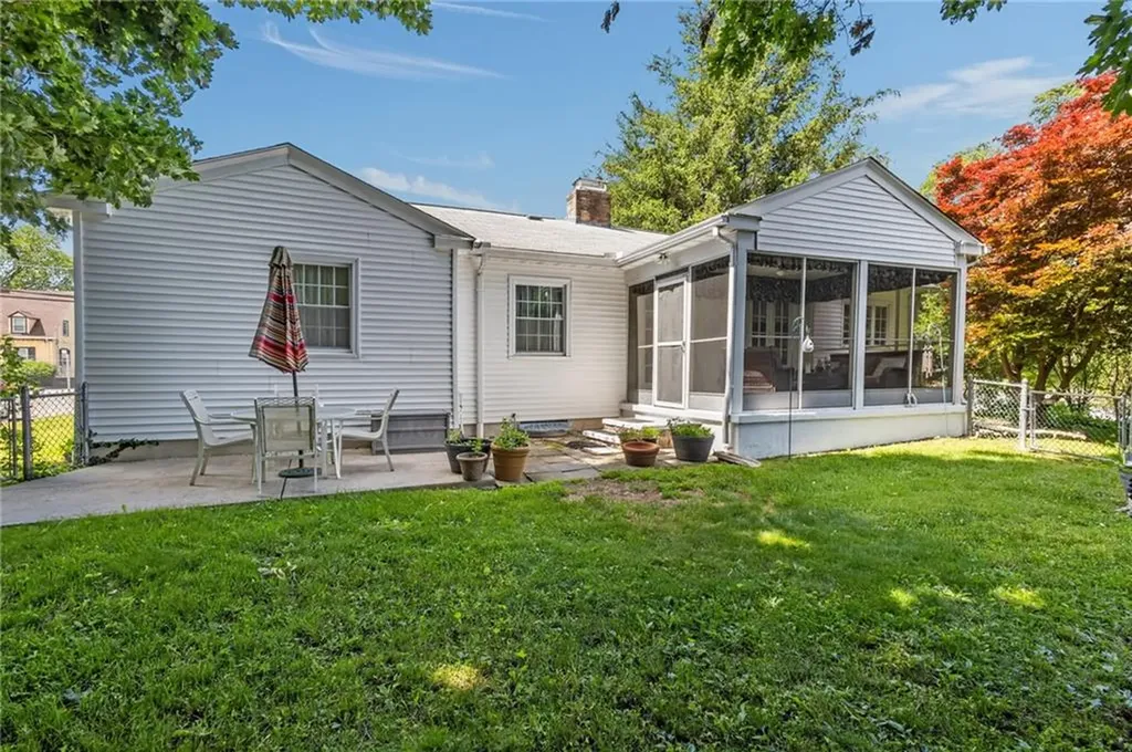 963 Hartford Avenue Johnston RI 02919