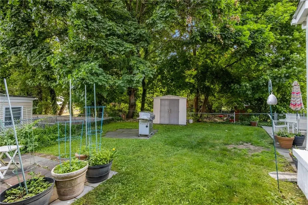 963 Hartford Avenue Johnston RI 02919