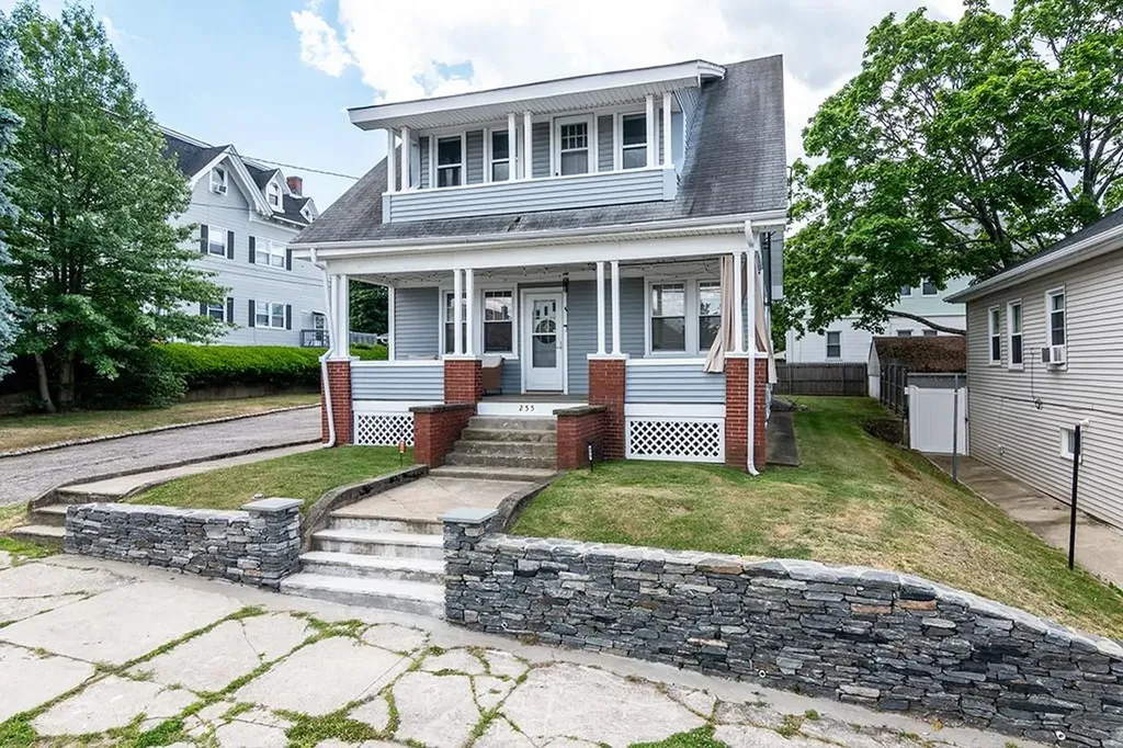 255 0 Farmington Avenue Cranston RI 02920