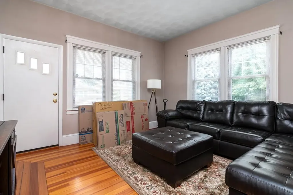 255 0 Farmington Avenue Cranston RI 02920