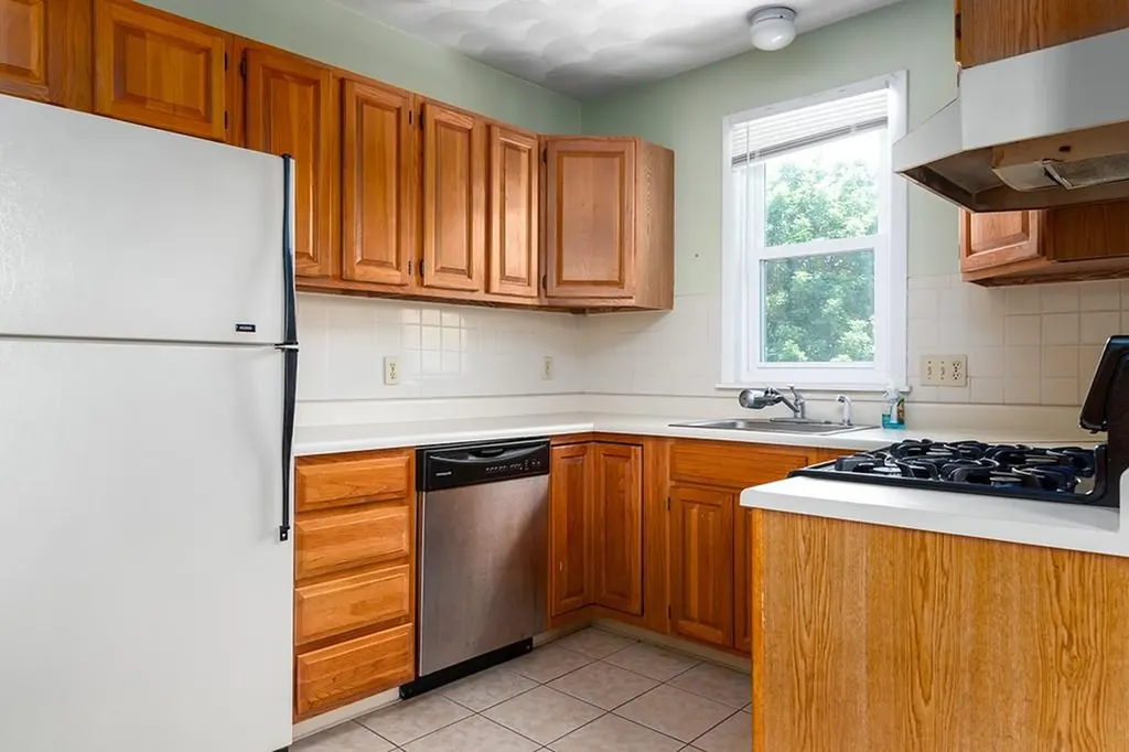 255 0 Farmington Avenue Cranston RI 02920