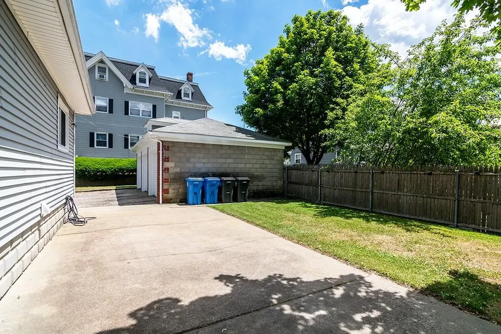 255 0 Farmington Avenue Cranston RI 02920
