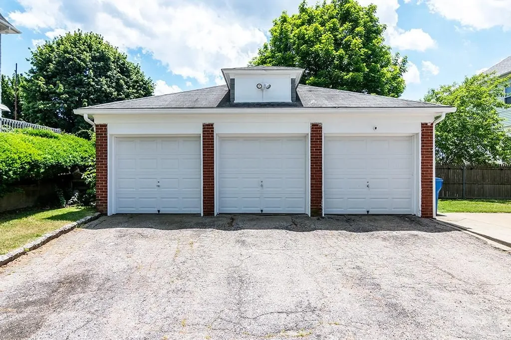 255 0 Farmington Avenue Cranston RI 02920