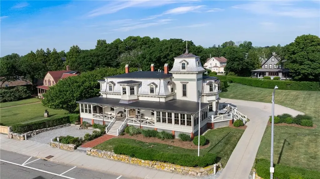 41 Ocean Road Narragansett RI 02882