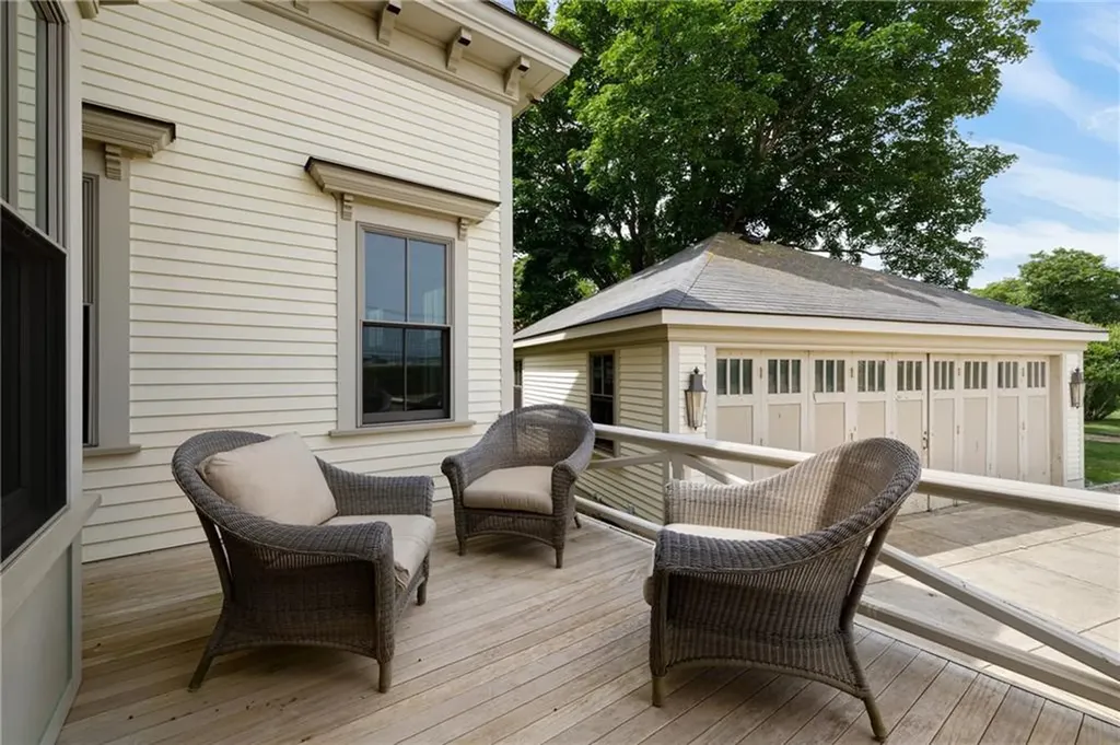 41 Ocean Road Narragansett RI 02882