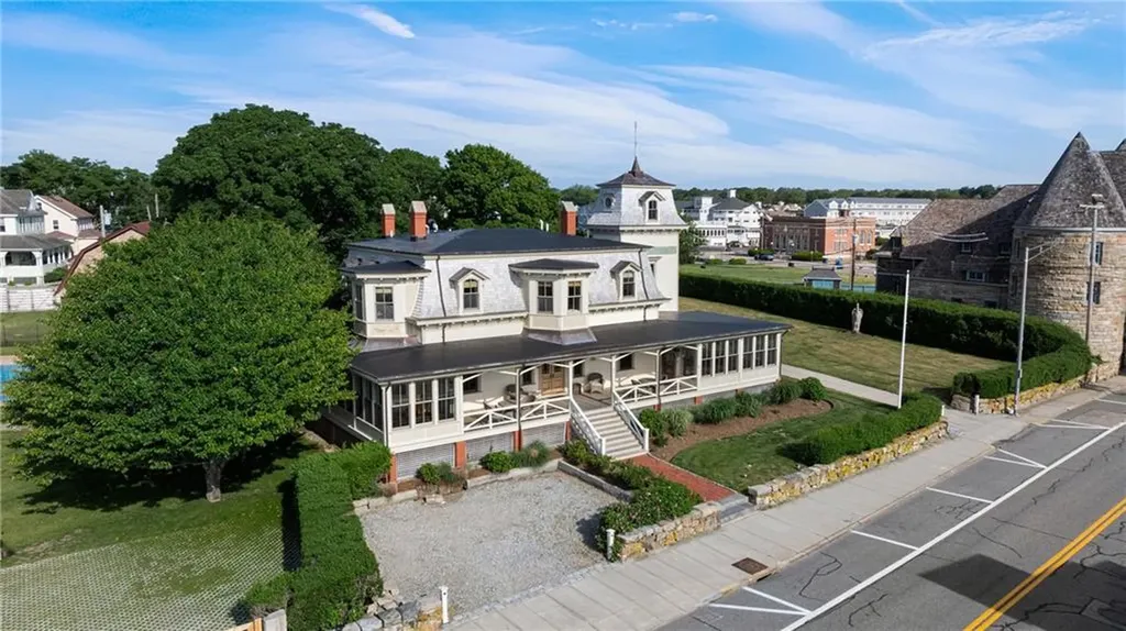 41 Ocean Road Narragansett RI 02882