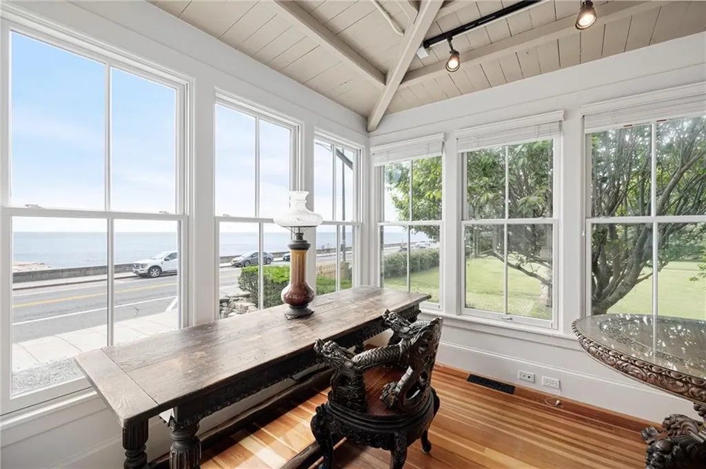 41 Ocean Road Narragansett RI 02882