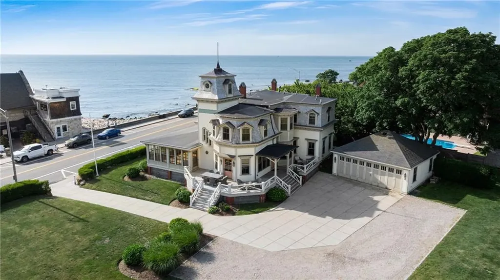 41 Ocean Road Narragansett RI 02882
