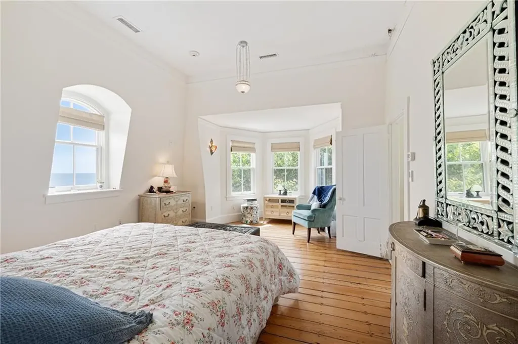 41 Ocean Road Narragansett RI 02882