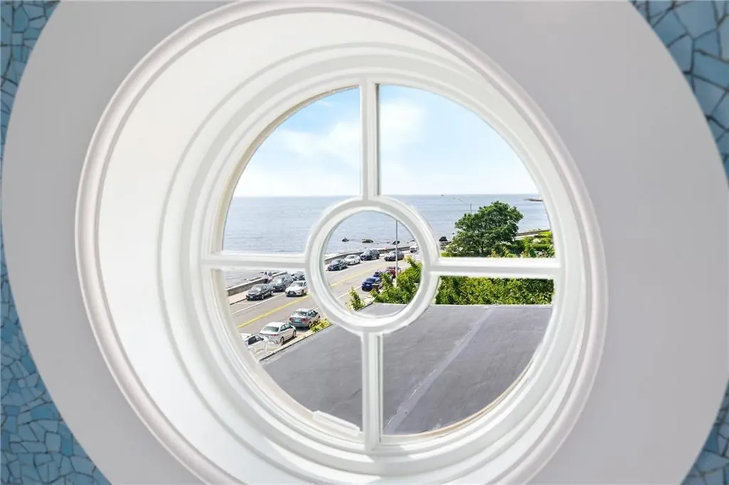 41 Ocean Road Narragansett RI 02882