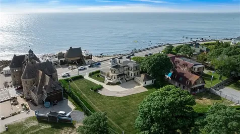 41 Ocean Road Narragansett RI 02882