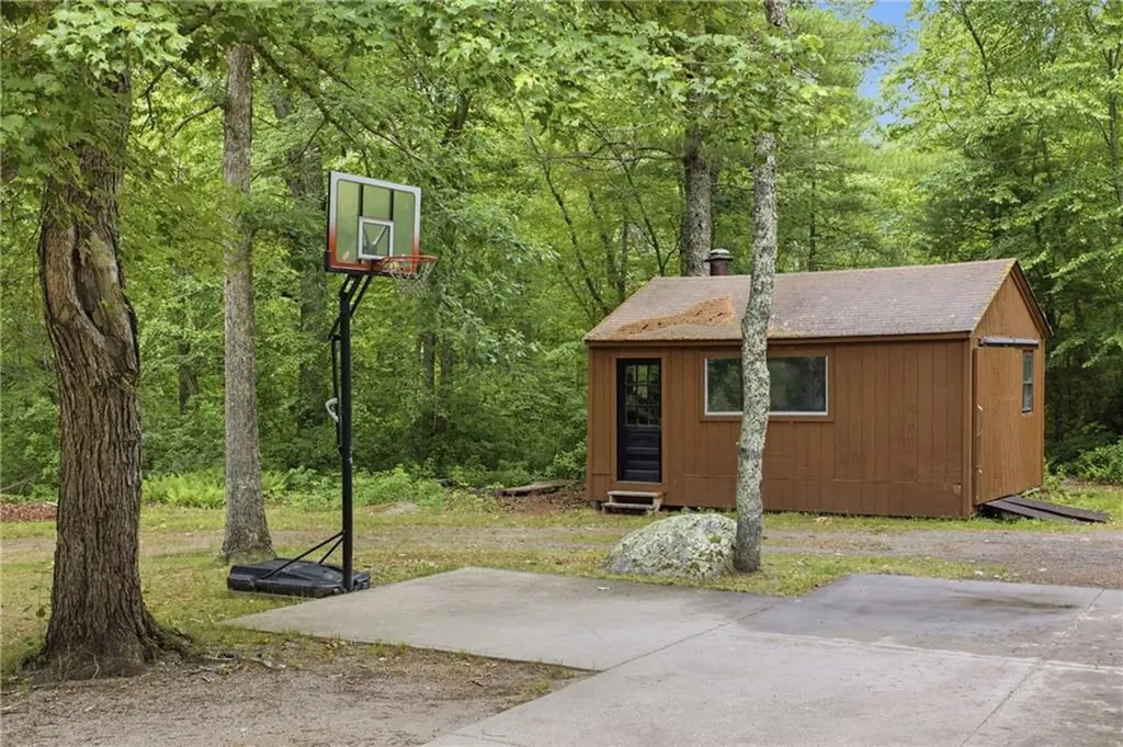 519 Hazard Road West Greenwich RI 02817