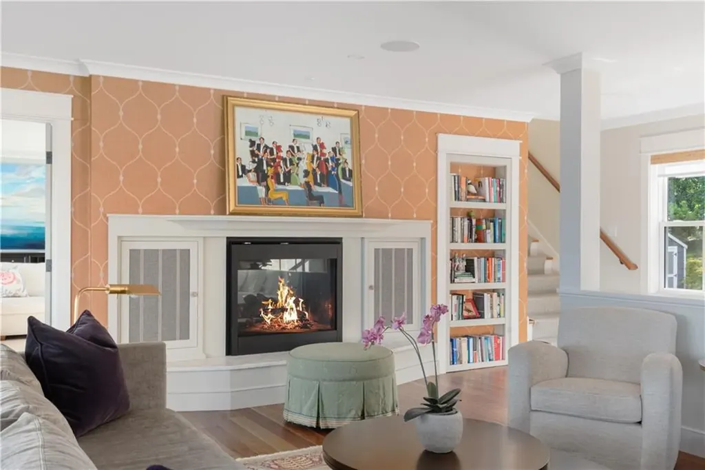 5 Hampden Street Barrington RI 02806