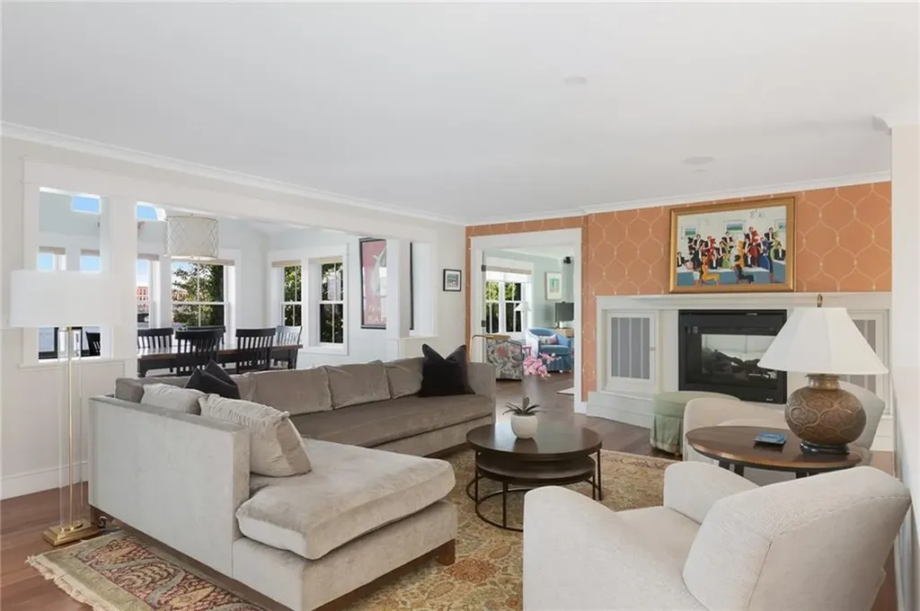 5 Hampden Street Barrington RI 02806