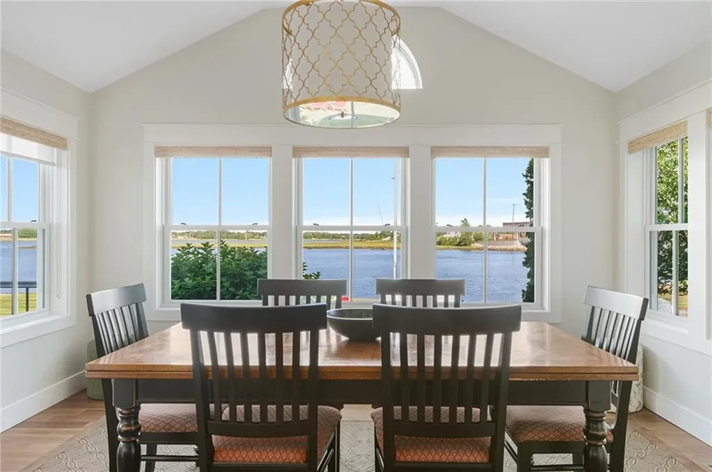 5 Hampden Street Barrington RI 02806