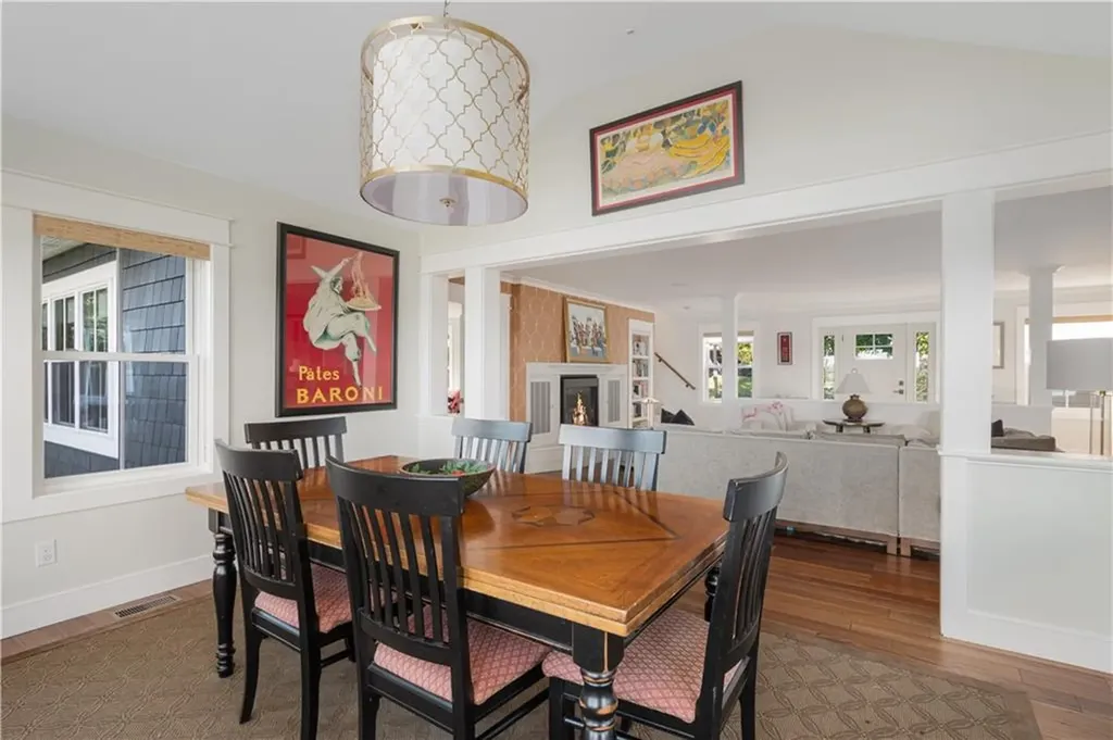 5 Hampden Street Barrington RI 02806
