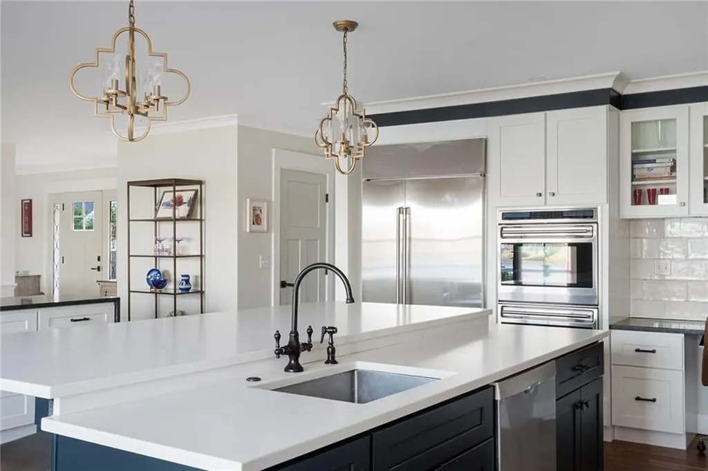 5 Hampden Street Barrington RI 02806