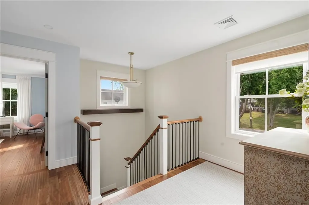 5 Hampden Street Barrington RI 02806