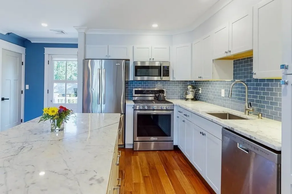 5 Hampden Street Barrington RI 02806