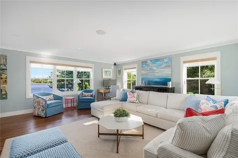 5 Hampden Street Barrington RI 02806