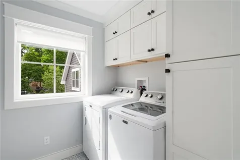 5 Hampden Street Barrington RI 02806