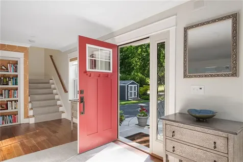 5 Hampden Street Barrington RI 02806