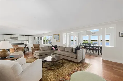 5 Hampden Street Barrington RI 02806