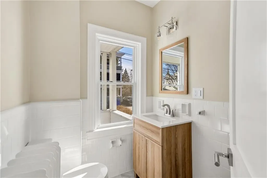 15 Redfern Street North Providence RI 02911