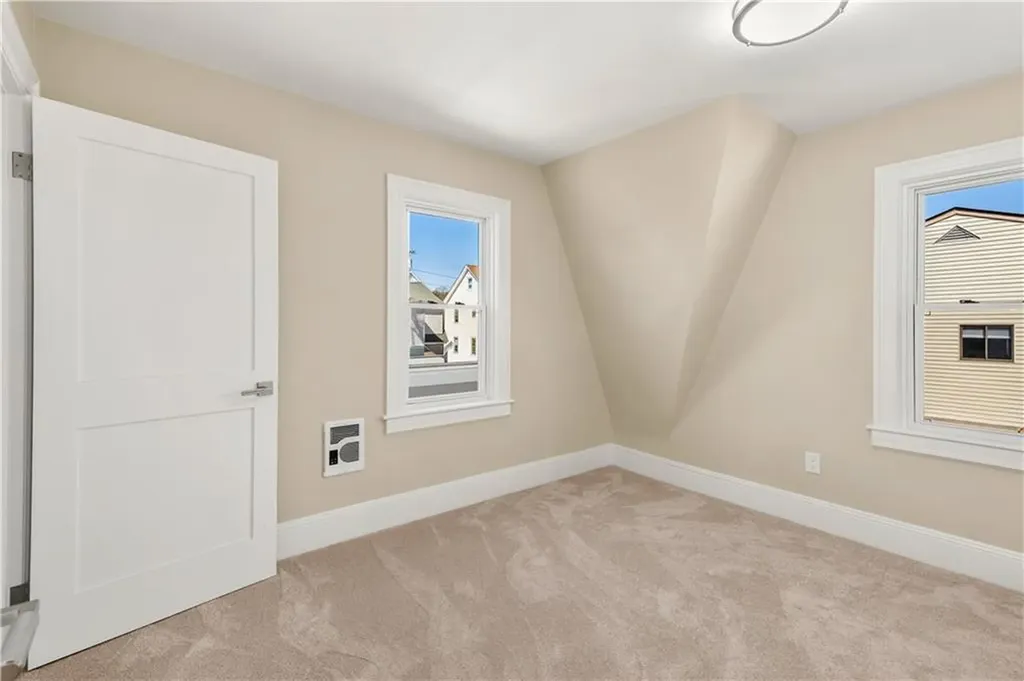 15 Redfern Street North Providence RI 02911