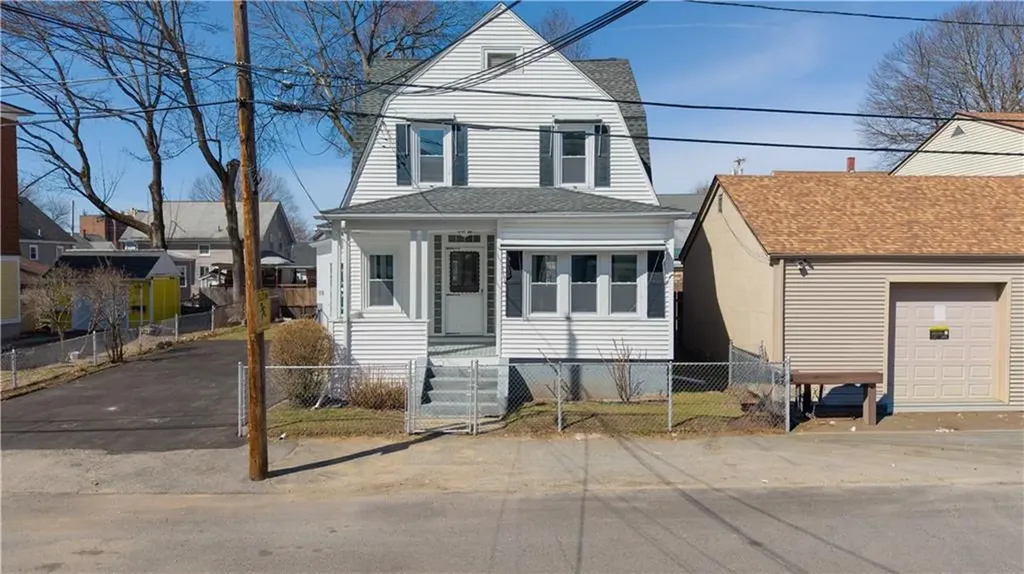 15 Redfern Street North Providence RI 02911