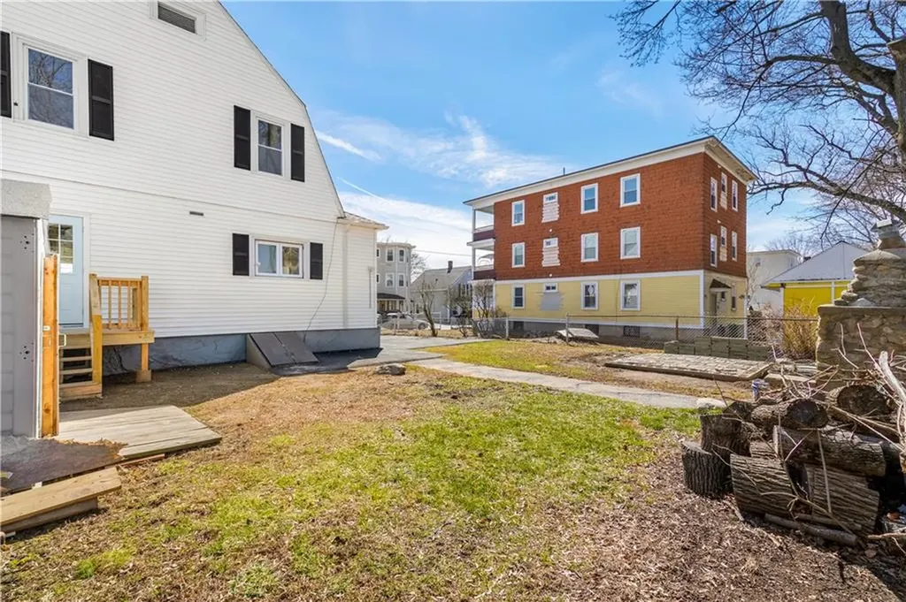 15 Redfern Street North Providence RI 02911