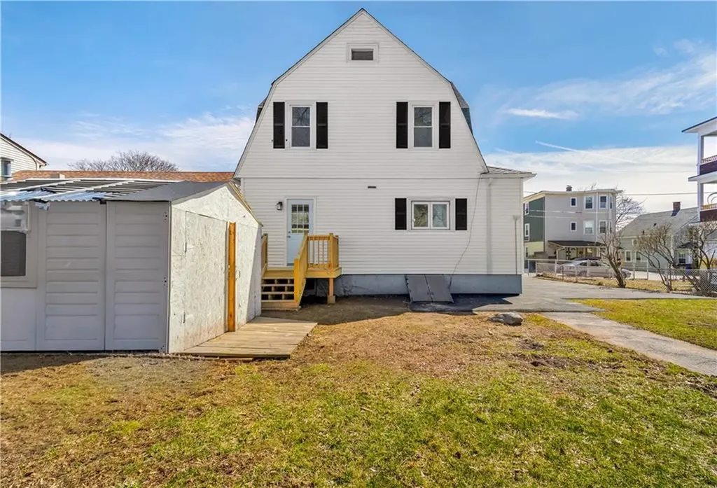 15 Redfern Street North Providence RI 02911