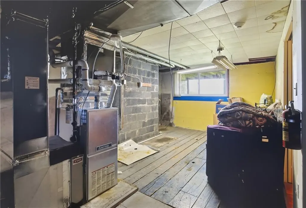 201 Randolph Avenue Tiverton RI 02878