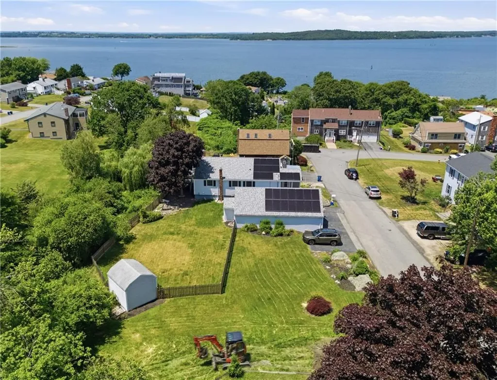 201 Randolph Avenue Tiverton RI 02878