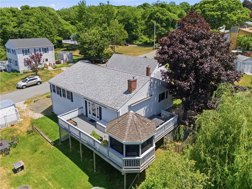 201 Randolph Avenue Tiverton RI 02878