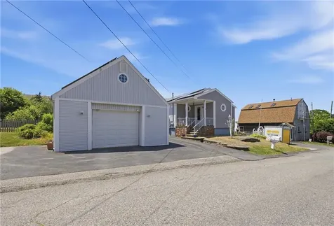 201 Randolph Avenue Tiverton RI 02878