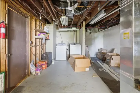 201 Randolph Avenue Tiverton RI 02878