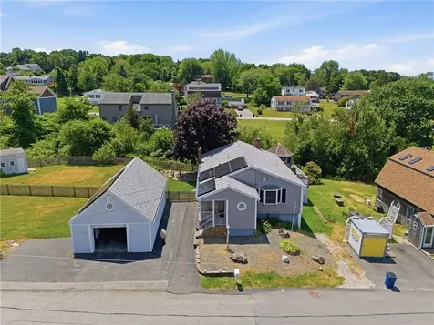 201 Randolph Avenue Tiverton RI 02878