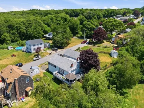 201 Randolph Avenue Tiverton RI 02878