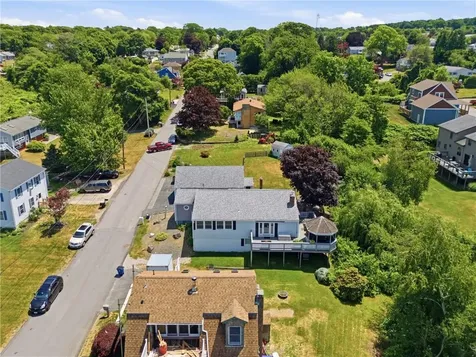 201 Randolph Avenue Tiverton RI 02878