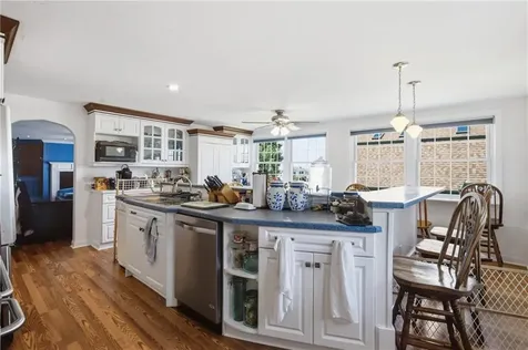 201 Randolph Avenue Tiverton RI 02878