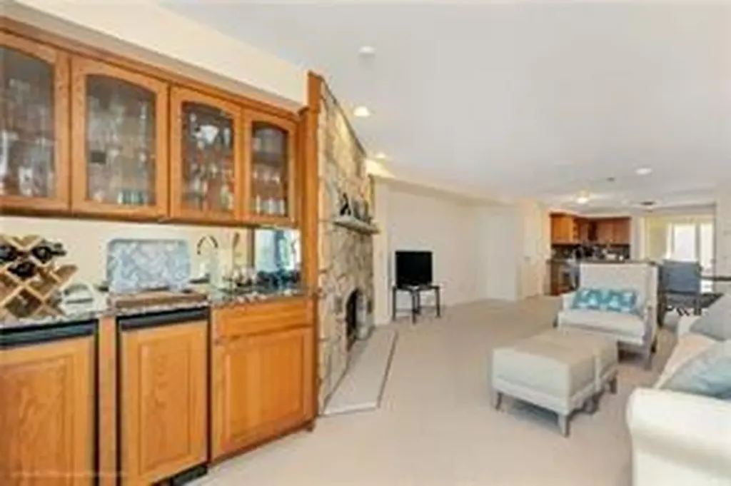 31 Coddinton Wharf Newport RI 02840