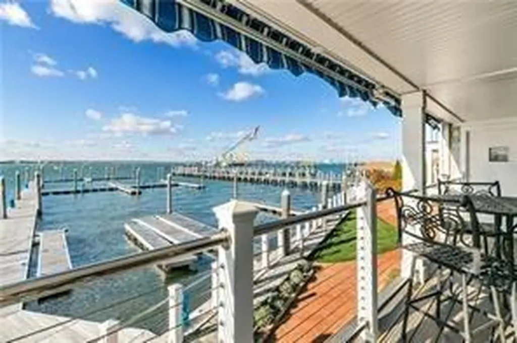 31 Coddinton Wharf Newport RI 02840
