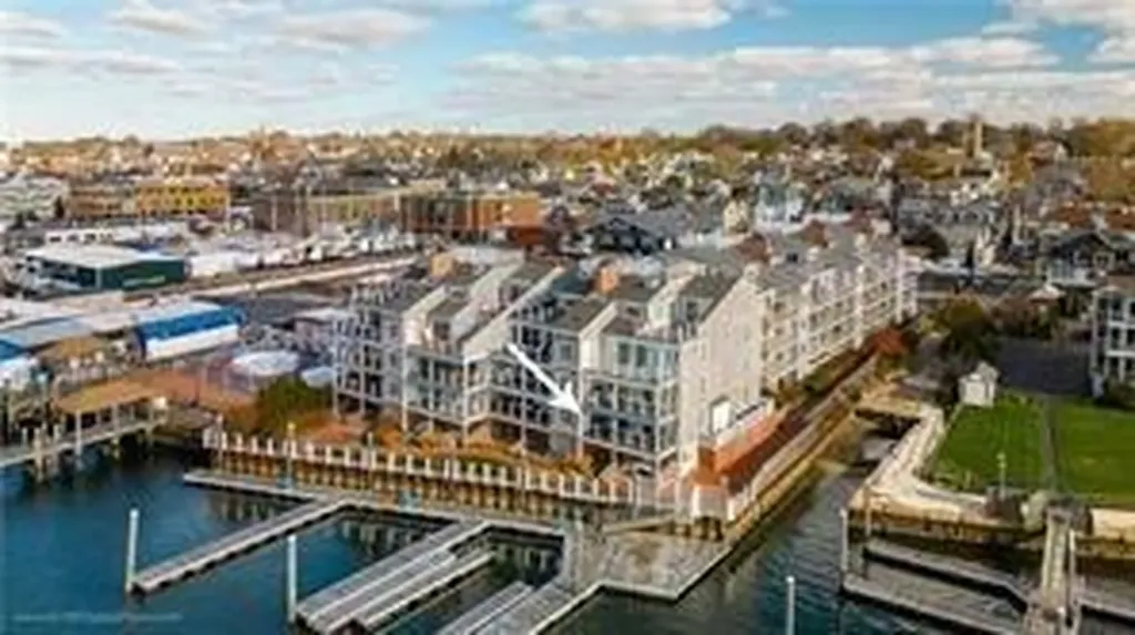 31 Coddinton Wharf Newport RI 02840